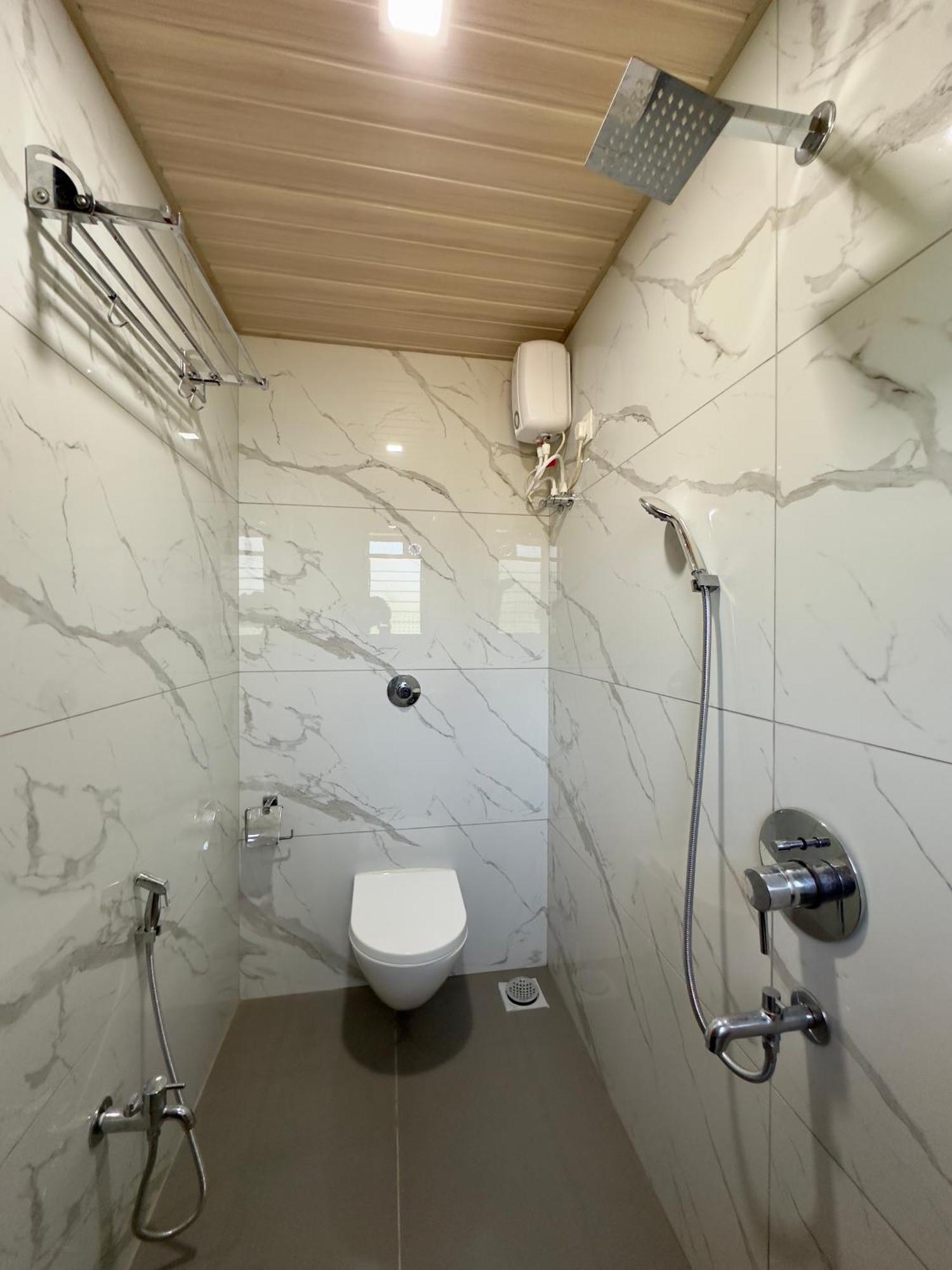 Sapphire Mansion Hotel Alibág Kültér fotó
