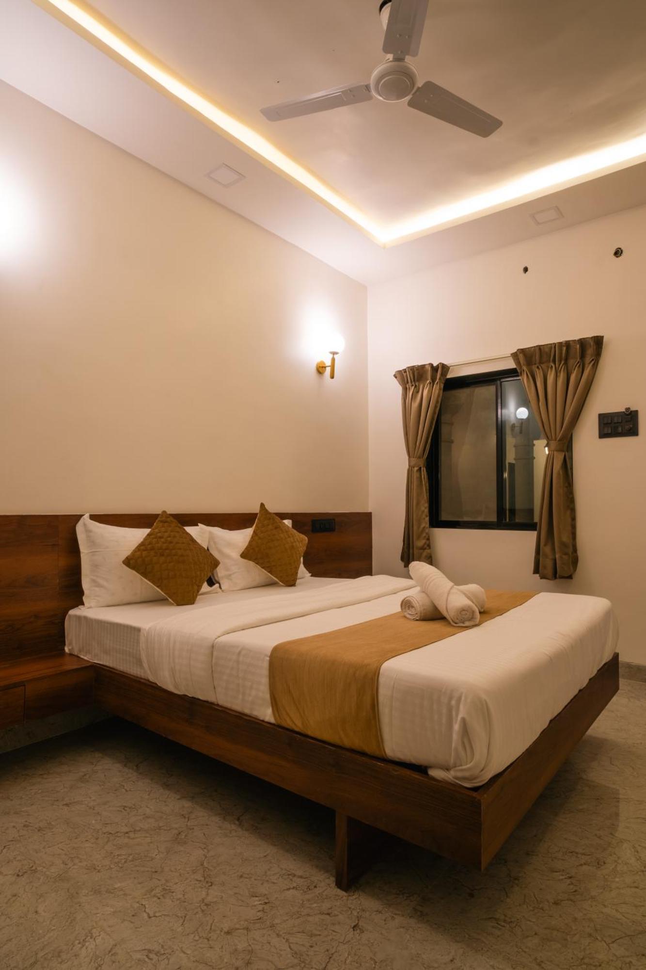 Sapphire Mansion Hotel Alibág Kültér fotó