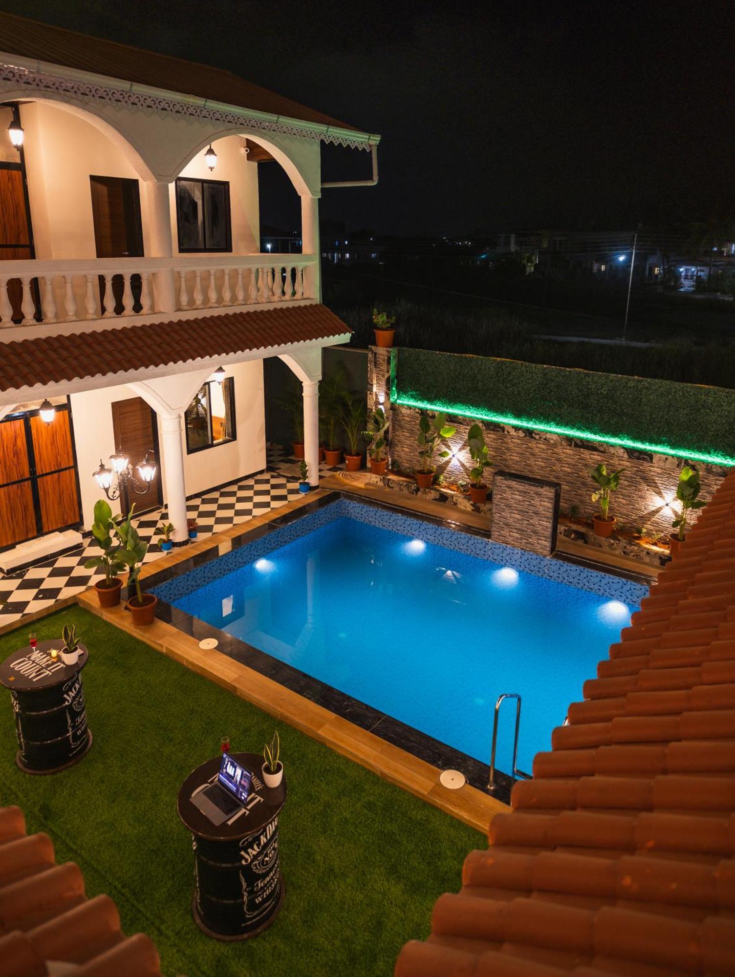Sapphire Mansion Hotel Alibág Kültér fotó