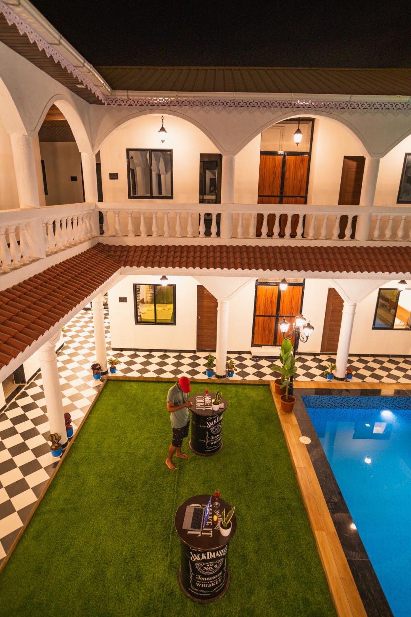 Sapphire Mansion Hotel Alibág Kültér fotó