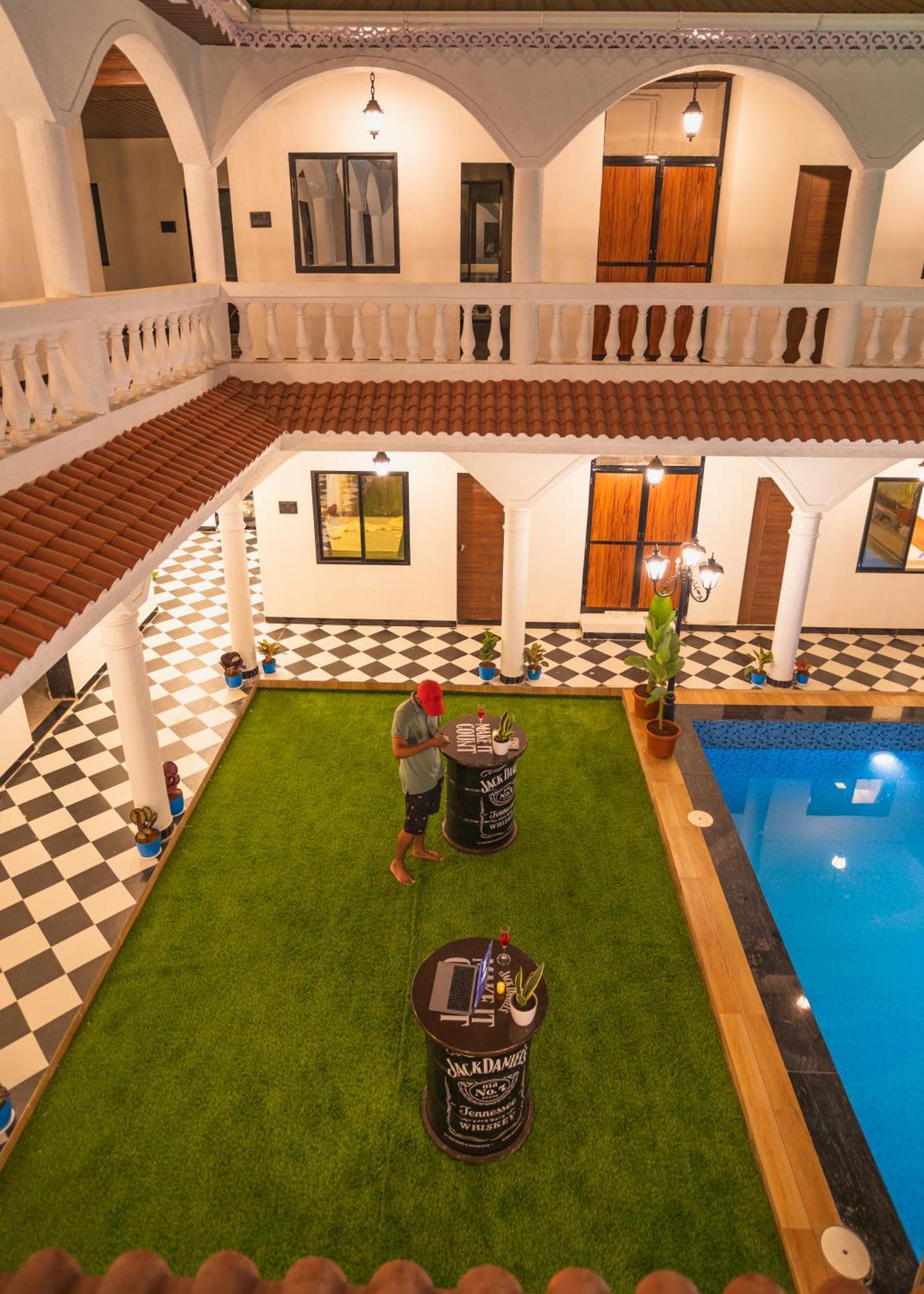 Sapphire Mansion Hotel Alibág Kültér fotó